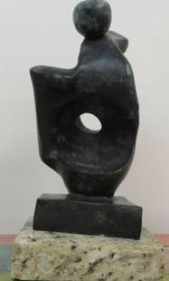 Bronze Sculpture Object by Henry Moore: Old Recast sculpture is in perfect condition.DESCRIPTION OF THE ARTICLE:TITLE: ?OBJECT?AUTHOR: HENRY MOOREMATERIAL: BRONZEMEASURES WITHOUT BASE: HEIGHT 25 cm x WIDTH 10 cm x DEPTH 10 cmBASE: WIDTH 13