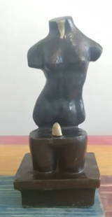 Bronze Sculpture Man By Salvador Dali: Old Recast This sculpture is in perfect condition.ITEM DESCRIPTION:TITLE: ?MAN?AUTHOR: SALVADOR DALIMATERIAL: BRONZEMEASUREMENTS WITHOUT BASE: HEIGHT 21 cm x WIDTH 10 cm x DEPTH 8 cmBASE: WIDTH 26 cm