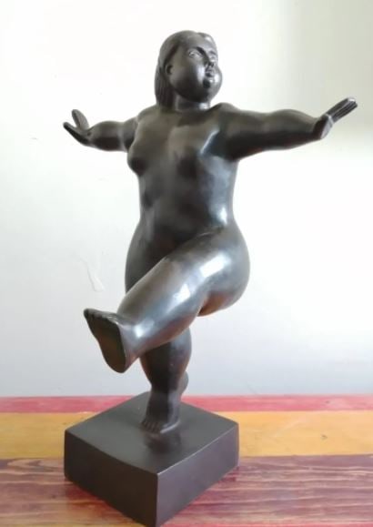 Bronze Sculpture Dancer By Fernando Botero: Old Recast sculpture is in perfect condition.ITEM DESCRIPTION:TITLE: ?DANCER?AUTHOR: FERNANDO BOTEROMATERIAL: BRONZEMEASURES WITHOUT BASE: HEIGHT 28 cm x WIDTH 9 cm x DEPTH 12 cm