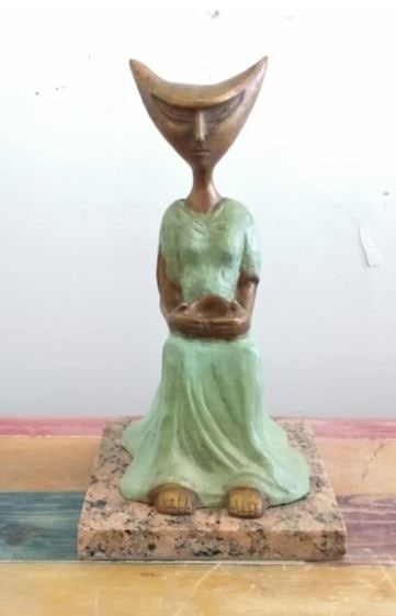 Bronze Sculpture Female Ii By Leonora Carrington: Old Recast This sculpture is in perfect condition.ITEM DESCRIPTION:TITLE: ?FEMALE II?AUTHOR: LEONORA CARRINGTONMATERIAL: BRONZEMEASURES WITHOUT BASE: HEIGHT 32 CM WIDTH 16 CM DEPTH 16 CMBASE: 18 CM X