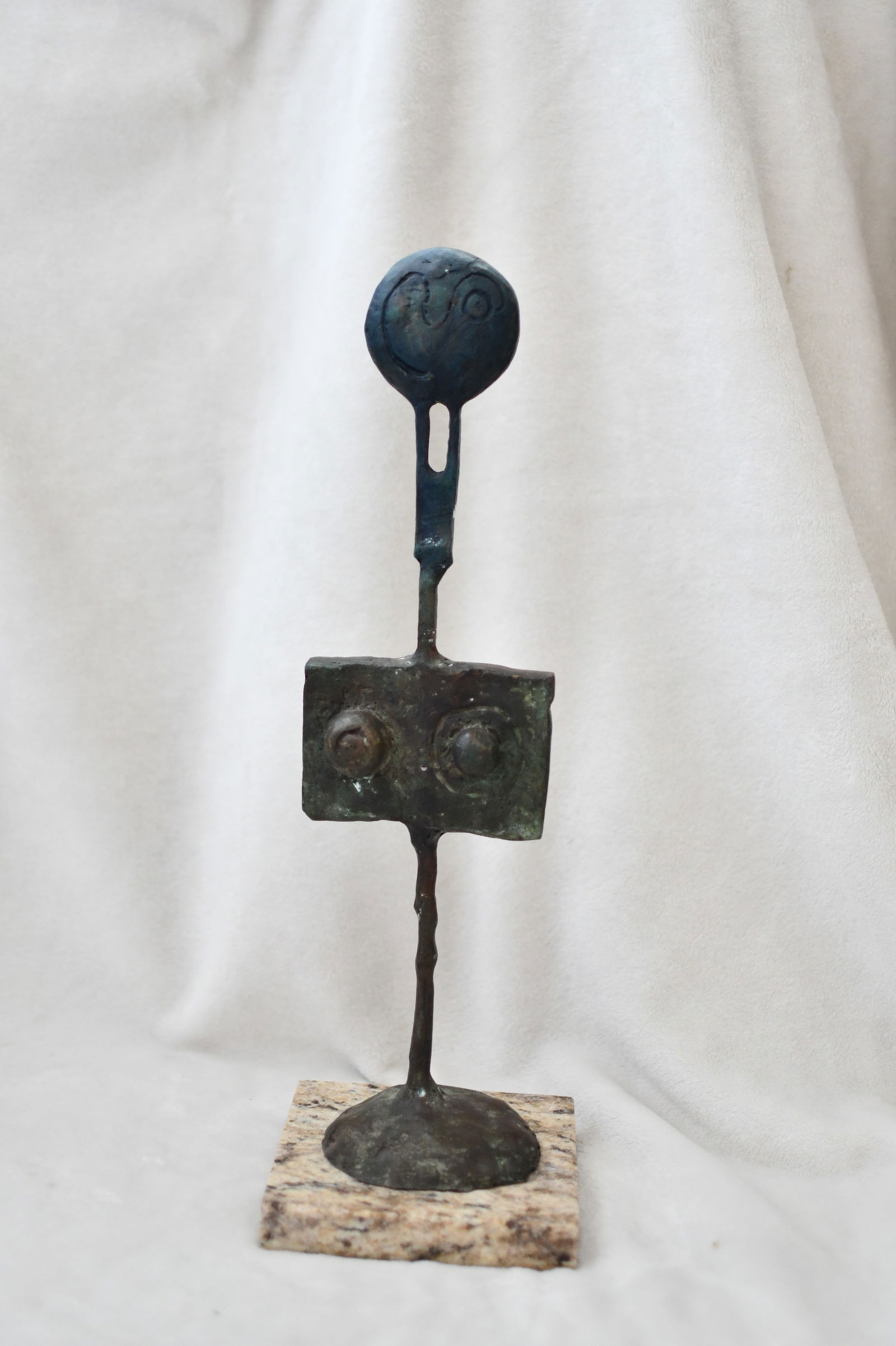 Bronze Sculpture Unknown: Old Recast In perfect condition.ITEM DESCRIPTION:TITLE: ?Unknown?AUTHOR: unknownMATERIAL: BRONZEMEASUREMENTS WITHOUT BASE: HEIGHT 16 inches x WIDTH 5 inches x DEPTH 5 inches