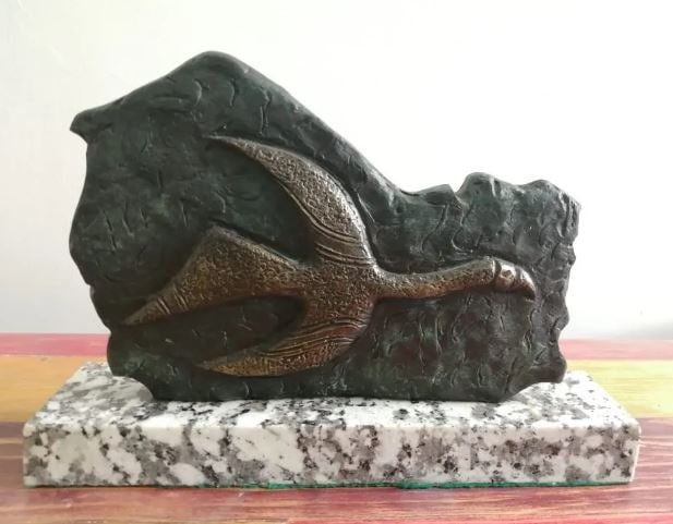 Bronze Sculpture Portrait II By Georges Braque: Old Recast This sculpture is in perfect condition.ITEM DESCRIPTION:TITLE: ?PORTRAIT?AUTHOR: GEORGES BRAQUEMATERIAL: BRONZEMEASUREMENTS WITHOUT BASE: HEIGHT 19 cm x WIDTH 28 cm x DEPTH 3 cmBASE: WIDTH