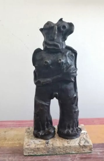 Bronze Sculpture Homme By Rufino Tamayo: Old Recast This sculpture is in perfect condition.DESCRIPTION OF THE ITEM:TITLE: ?HOMME?AUTHOR: RUFINO TAMAYOMATERIAL: BRONZEMEASUREMENTS WITHOUT BASE: HEIGHT 29 cm x WIDTH 12 cm x DEPTH 5 cmBASE: