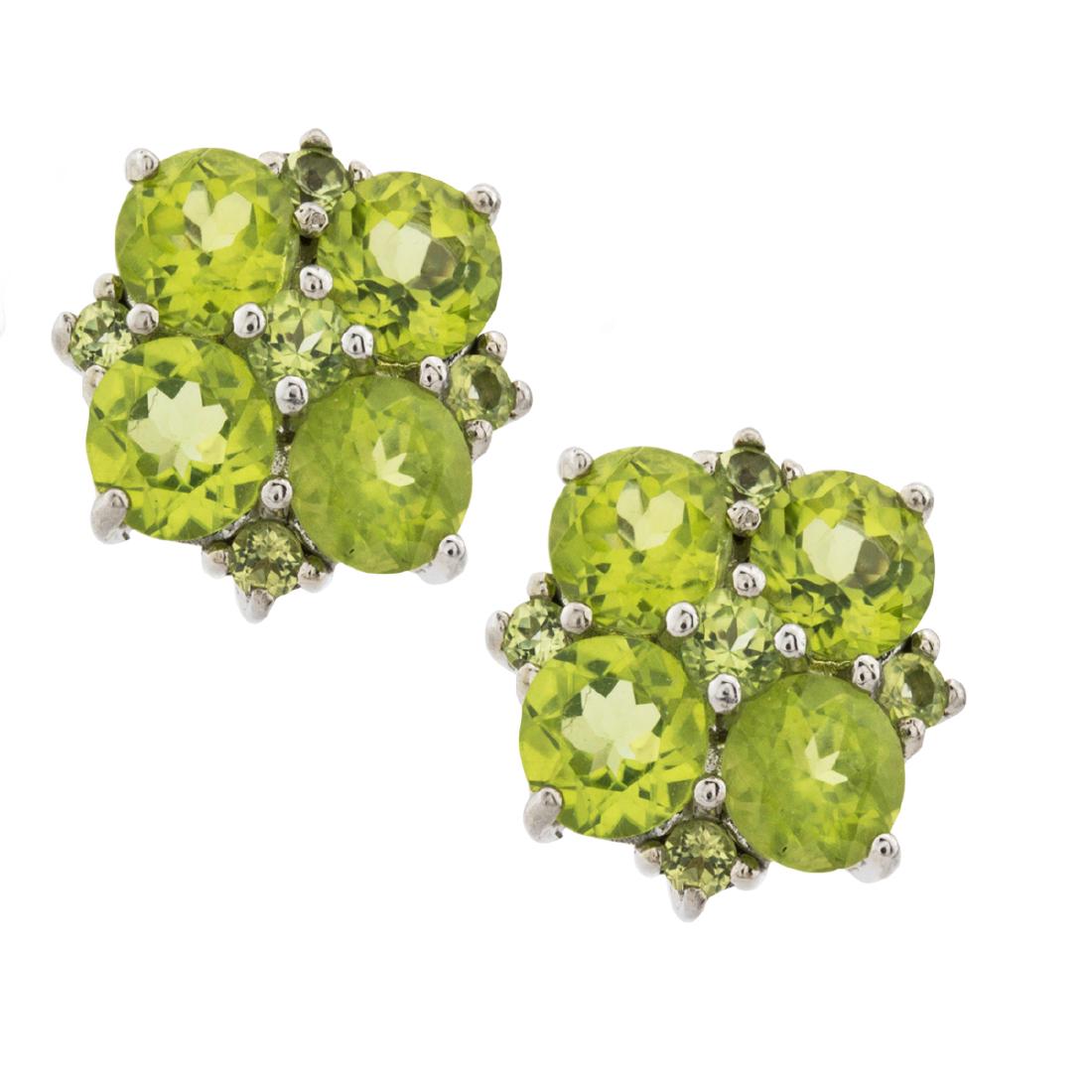 Silver 5.15cwt Peridot Flower Stud Earrings (1 of 3)