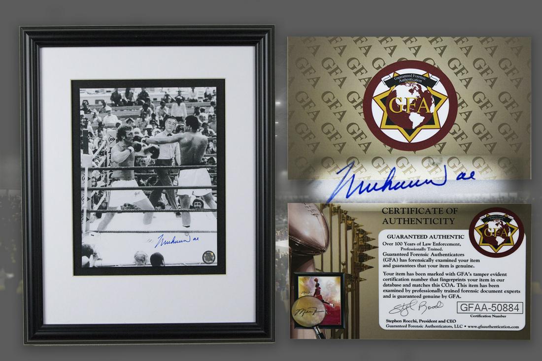MuhammaMuhammad Ali Heavyweight Champion Signed GFA: Muhammad Ali Heavyweight Champ 12x16 Custom Frame Matted 8x10 Signed GFA