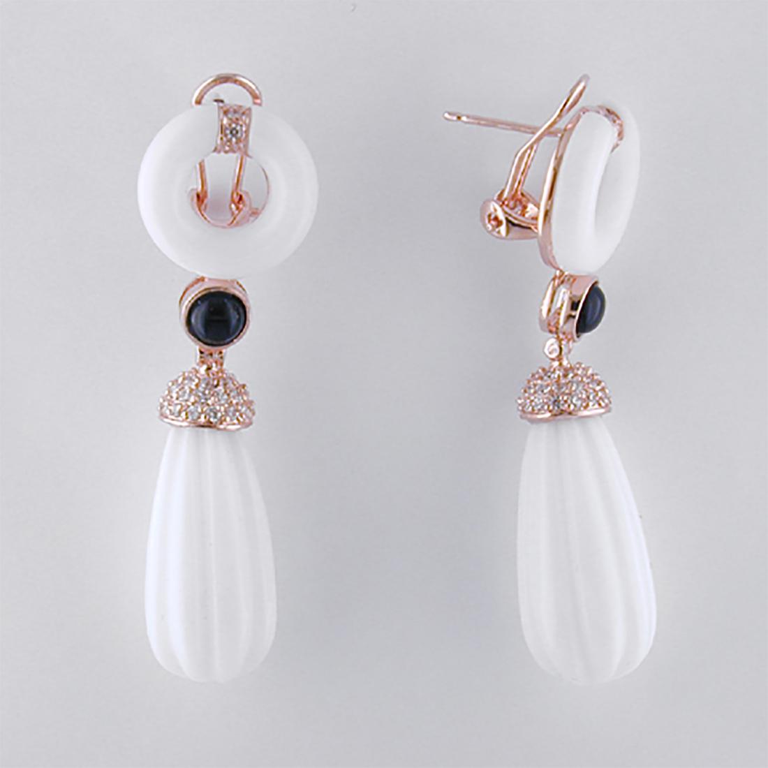 White Fluted Fashion Omega Back Dangle Earrings: Black and White Long Fashion Dangle Earrings • Dimesion: 52.8 mm X 15.4 mm• Total Weight: 16.4 grams • Backing: French Back