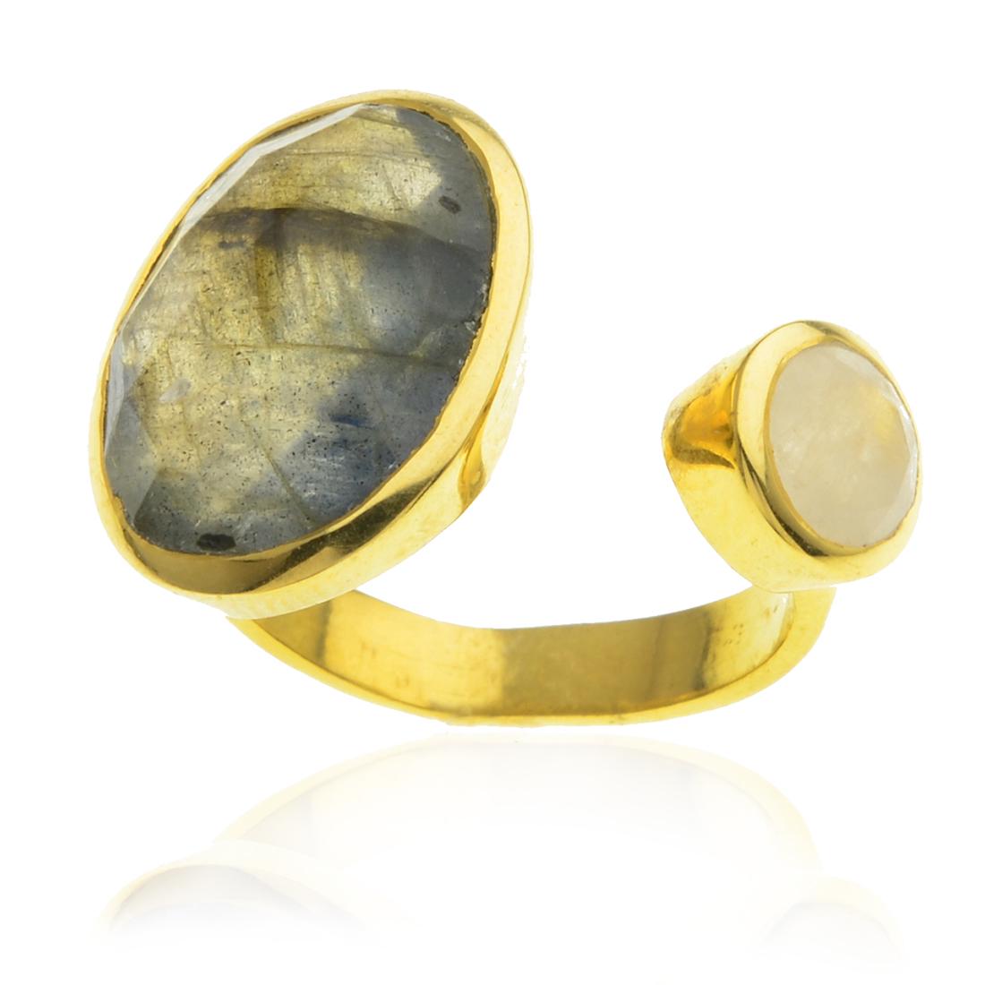 14K over Silver Labradolite & Moonstone Ring SZ 8: 14K over Silver Labradolite & Moon Stone Ring SZ 8• Metal: Sterling Silver• Stone: Labradolite&Moon Stone • Width: 17.8 mm• Total Weight: 5.6 grams • Finish: 14K over Sil