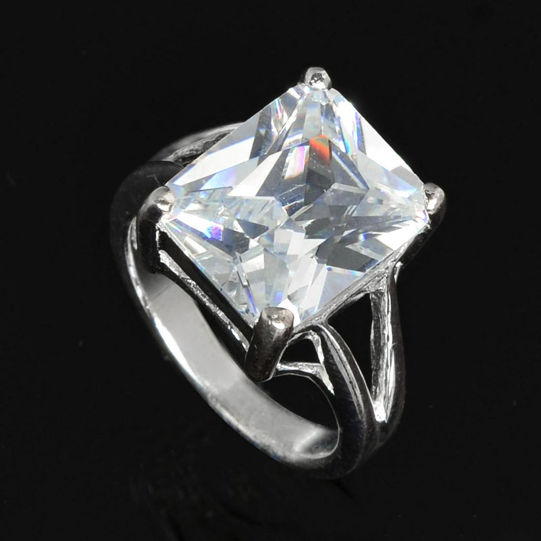 Sterling Silver Split Shank Princess Cut Ring SZ 5 (1 of 1)