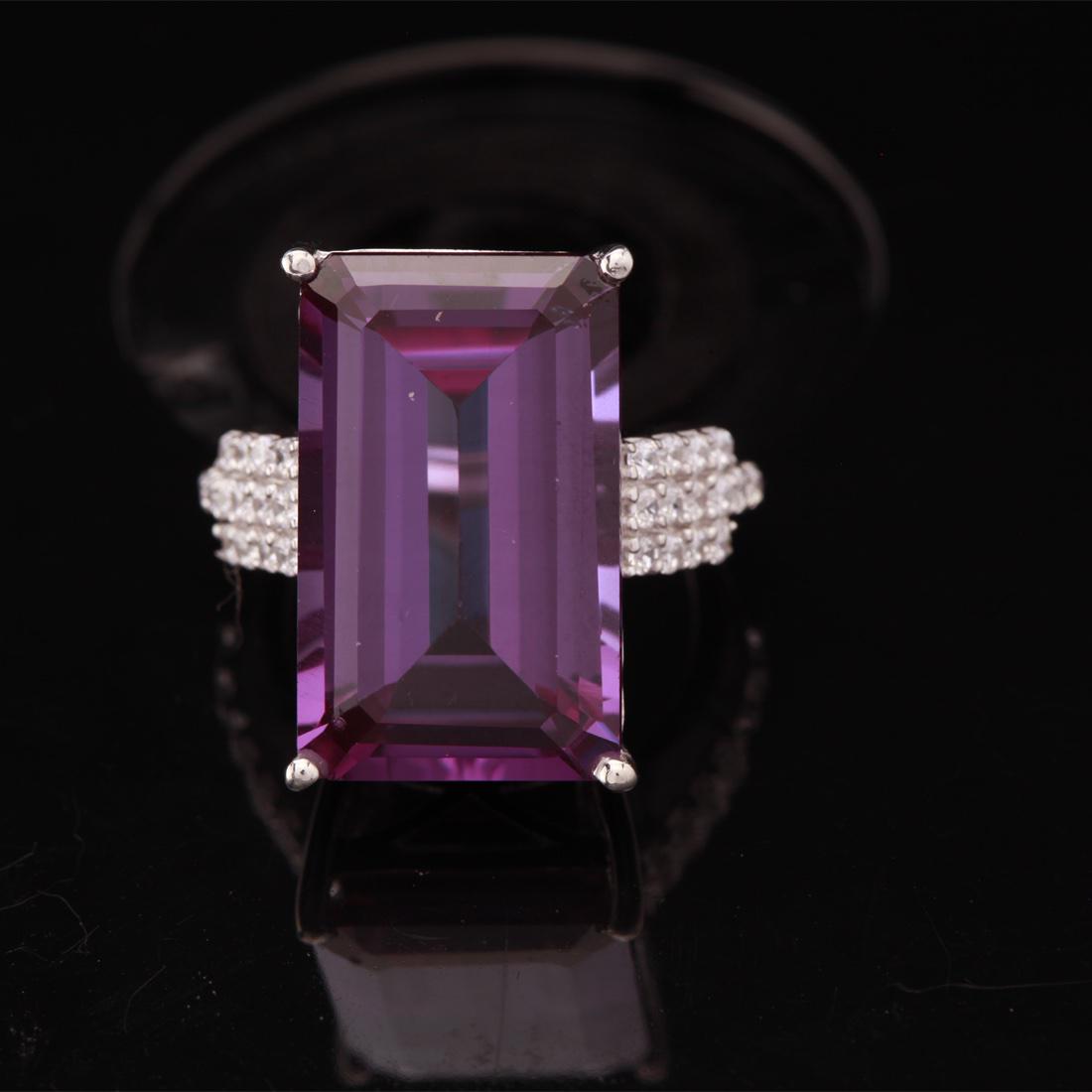 Sz 5 Large Emerald Cut Syn Alexandrite Zircon Ring (1 of 3)