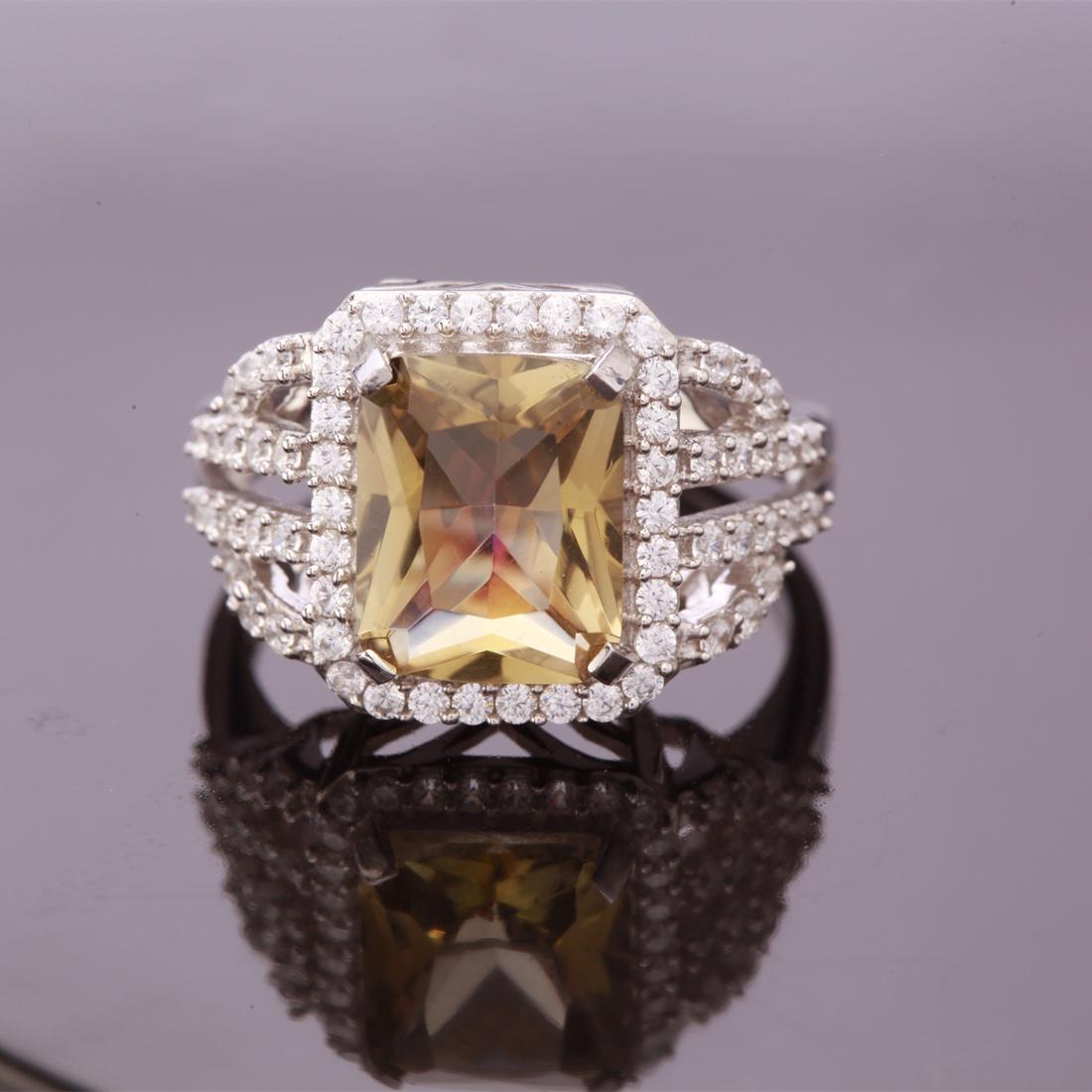 Size 6.5 Sterling Radient Cut Bear Quartz Ring (1 of 3)