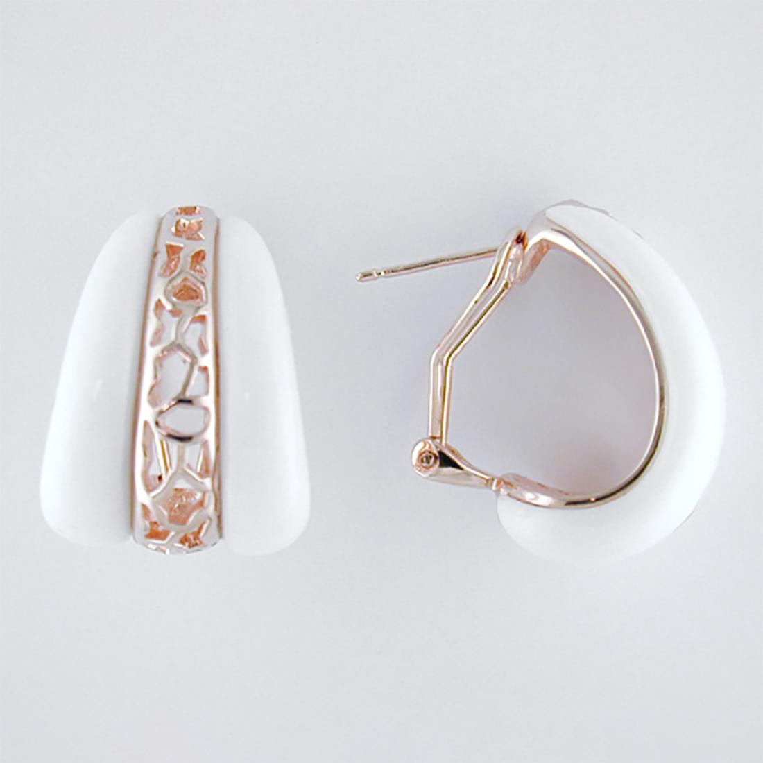 Rose Plate White Fashion Hoop Earrings: Rose Plate White Fashion Hoop Earrings • Dimesion: 26.1 mm X 16 mm • Total Weight: 19.1 grams • Backing: French Clip