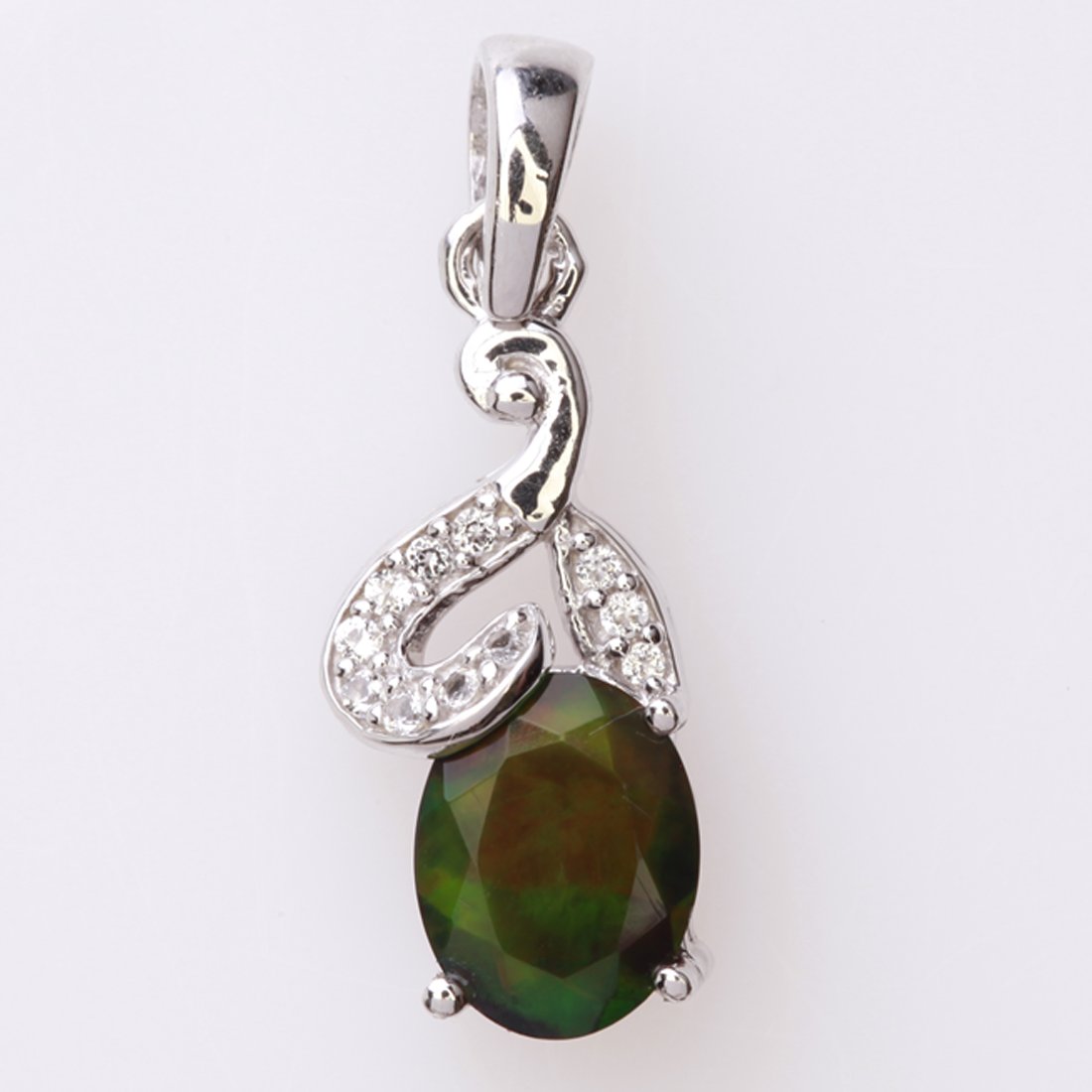 Sterling Silver Emerald Green Stone Pendant (1 of 2)