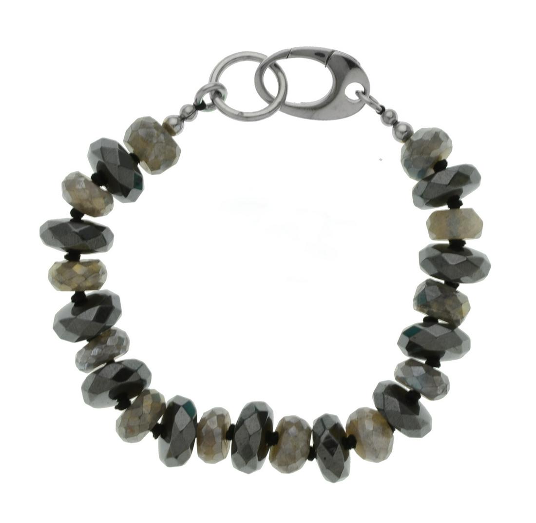 Labradorite and Hematile Silver Bracelet 8": Labradorite and Hematile Silver Bracelet 8" • Metal: Sterling Silver • Stone: Labradorite and Hematile • Width: 12 mm • Length: 7.5" • Total Weight: 35.87 grams • C