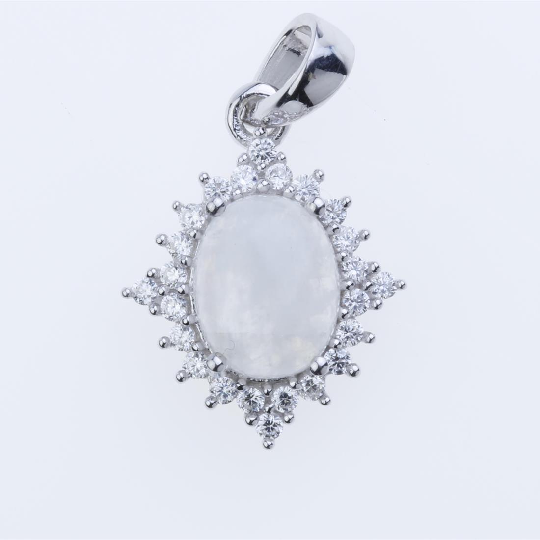10x8mm Rainbow Moonstone & Zircon Silver Pendant: 10X8Mm Rainbow Moonstone & Zircon Silver Pendant • Metal: Sterling Silver • Stone: 10X8 Mm Oval Shape Rainbow Moonstone&White Zircon • Dimension: 25.5X15.3 Mm • Total Weight: 2