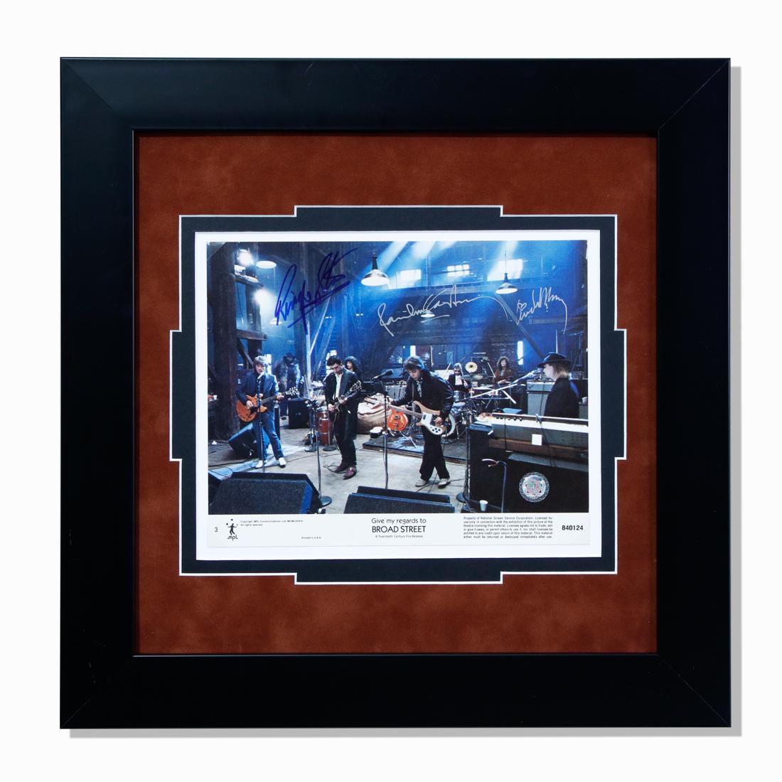 RINGO STARR, PAUL & LINDA McCARTNEY SIGNED PHOTO (1 of 4)