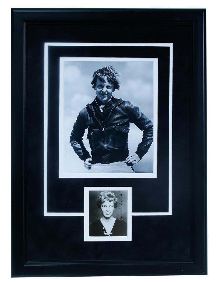 AMELIA EARHART SIGNED PHOTO (1 of 7)