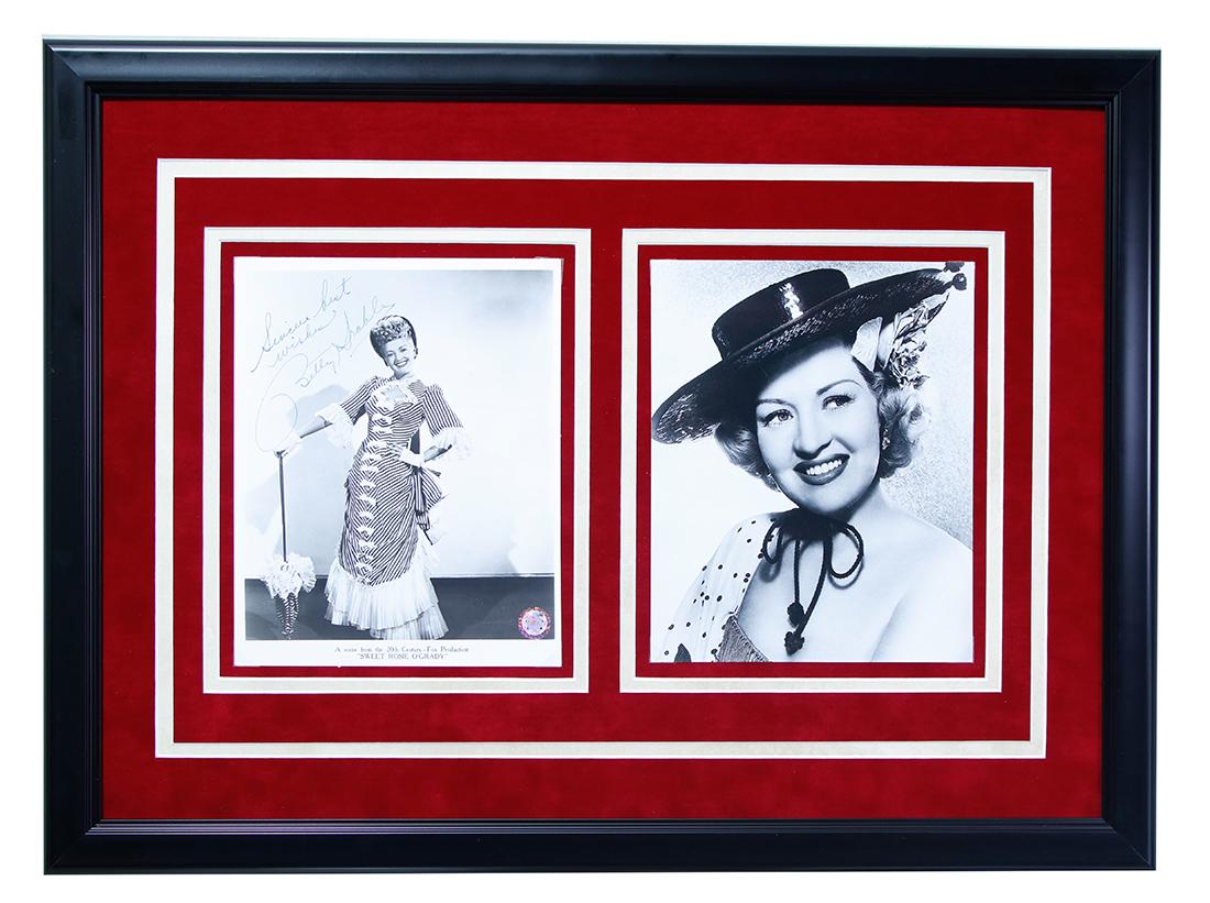 BETTY GRABLE SIGNED BLACK AND WHITE PHOTOGRAPH (1 of 4)