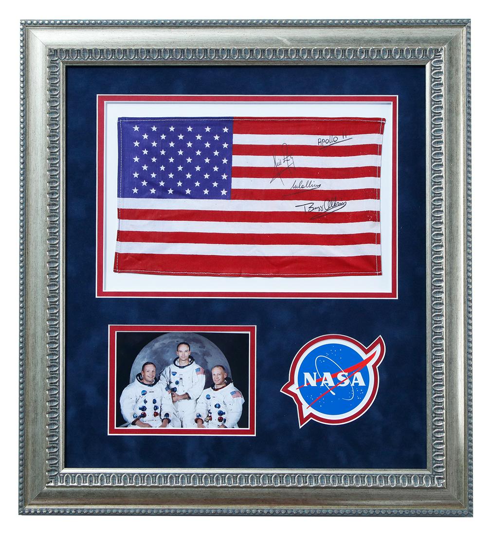 APOLLO 11 ASTRONAUTS SIGNED AMERICAN FLAG (1 of 4)