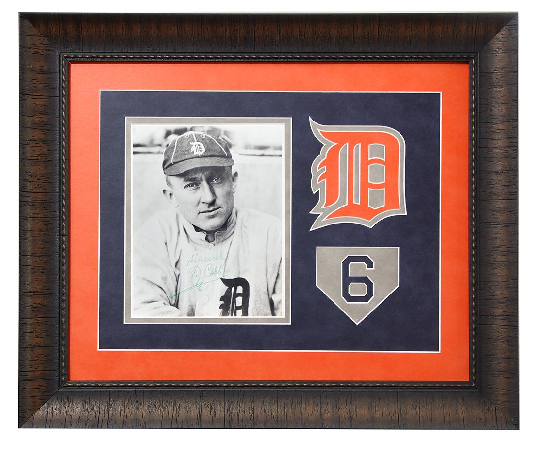 TY COBB SIGNED 8 x 10 PHOTO (1 of 4)