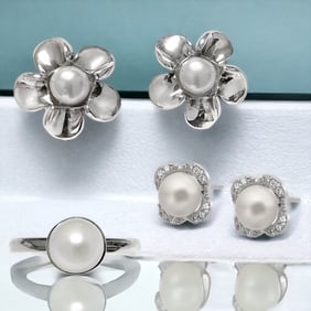 Elegant Pearl Earrings & Ring Set
