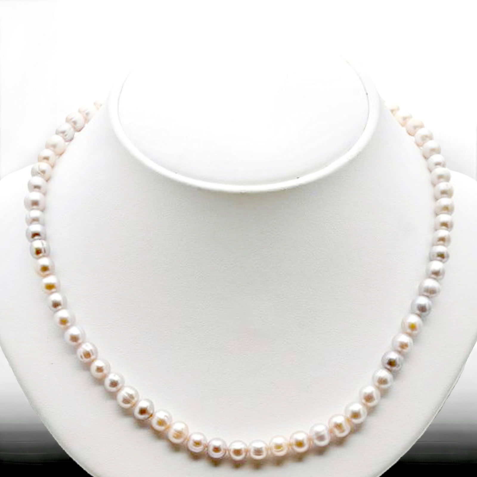 Classic 18 inch Freshwater Pearl  Necklace (1 of 1)