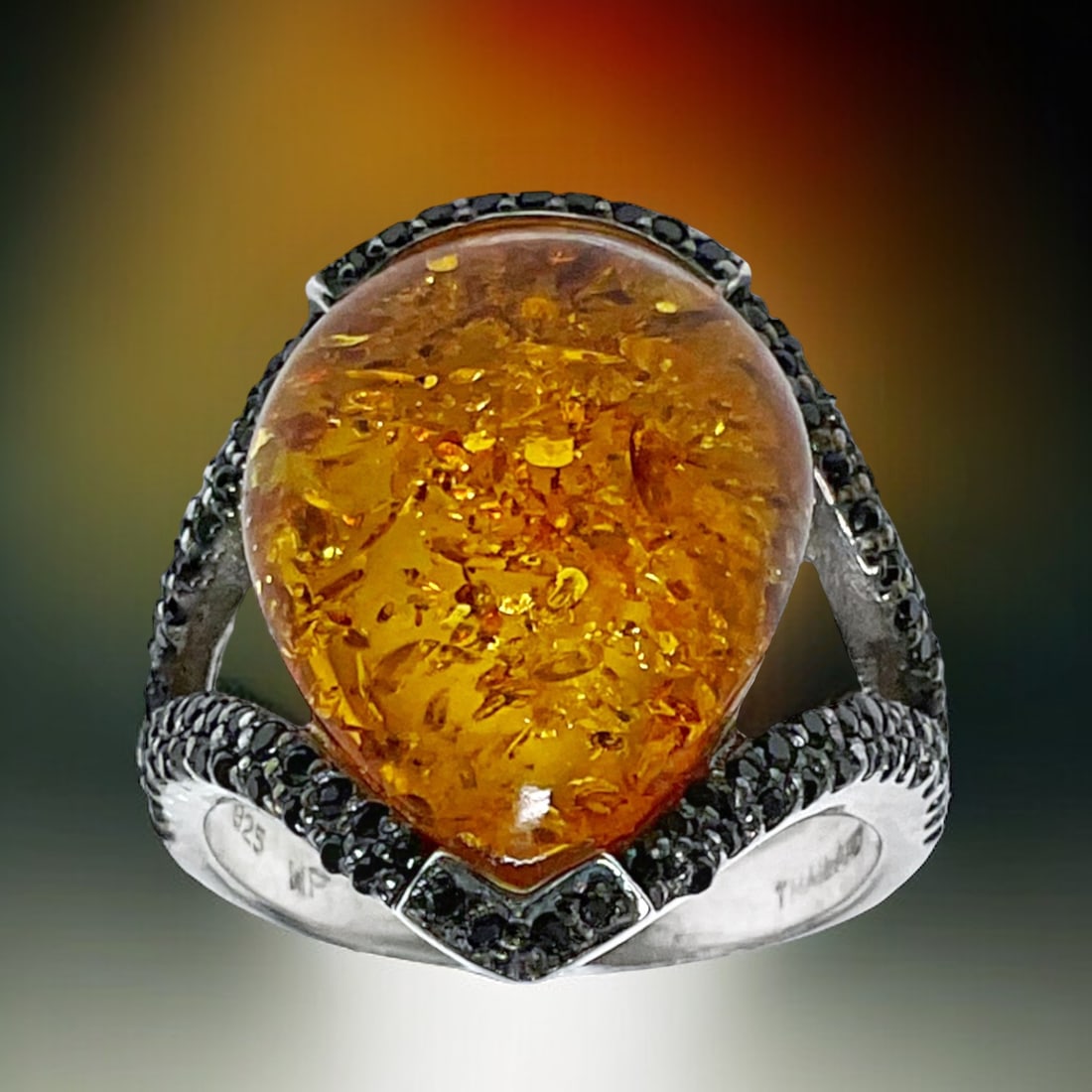Brilliant Amber Ring set in Sterling Silver with dazzaling Black Spinel - Size 8 (1 of 1)