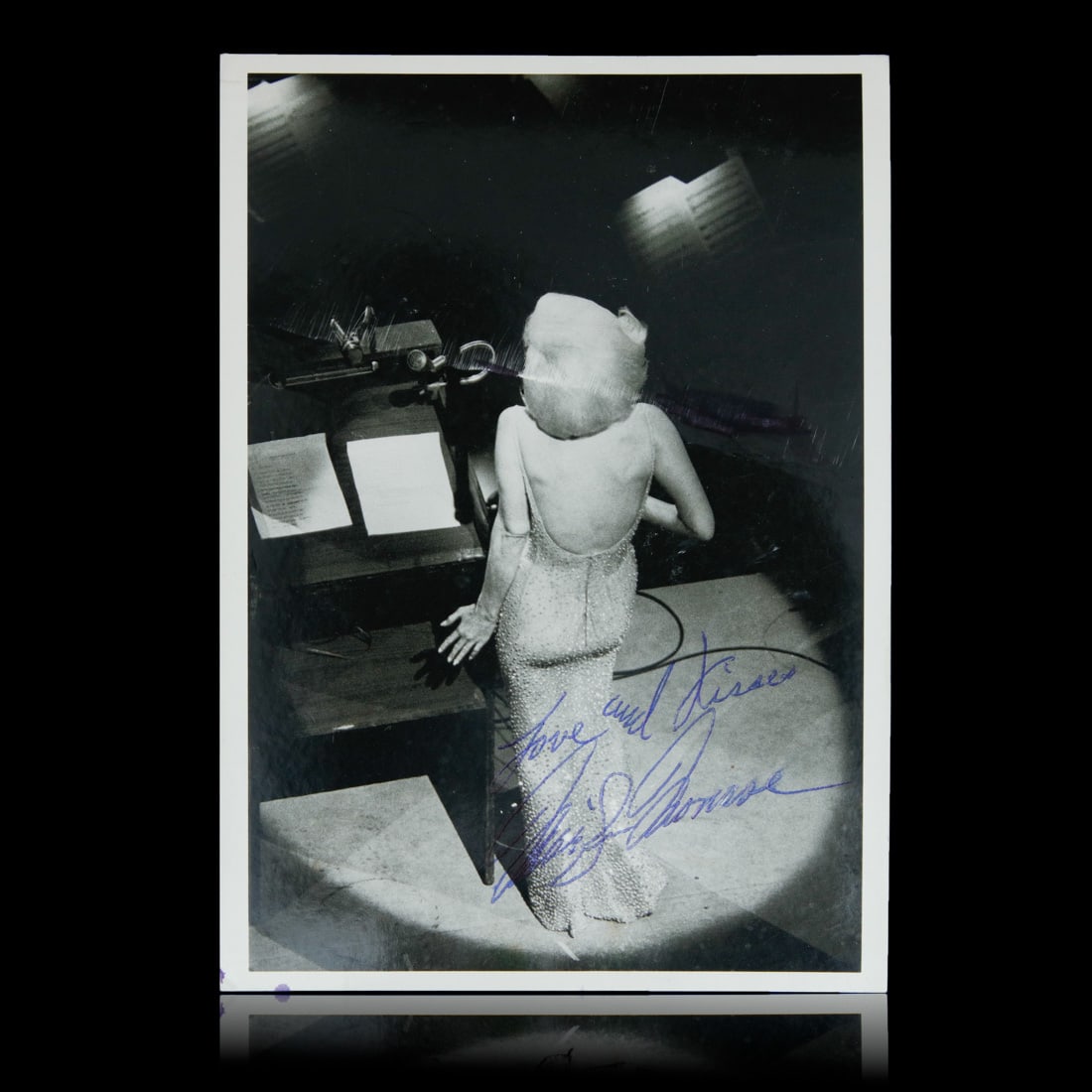 Marilyn Monroe Signed Photograph of Her Singing Happy Birthday to President Kennedy (1 of 4)