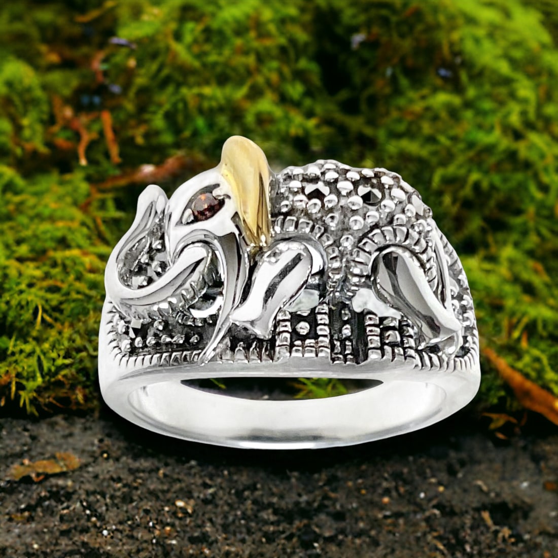 14K Gold & Sterling Silver Moveable Legs Marcasite Elephant Ring Size 7: Product Details Item: Ring Metal: 14K Gold & Sterling Silver Gemstone: Marc&Garnet Approximate Measurements: Width: 10.1 mm Ring Size: 7 Chain Length: Not Applicable Chain Metal: Not