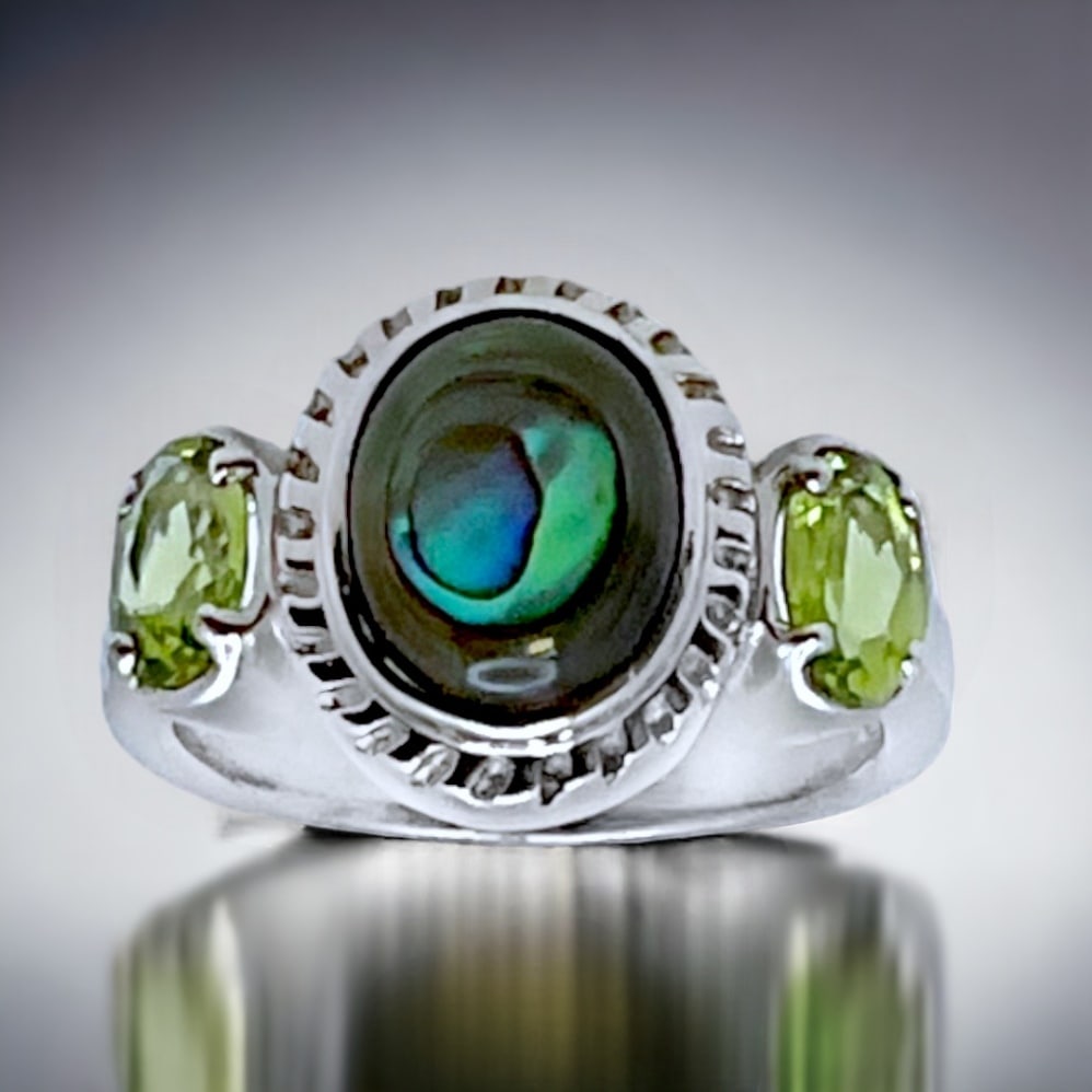 Oceaniac Abalone & Peridot Three Stone Ring - Size 6 (1 of 1)