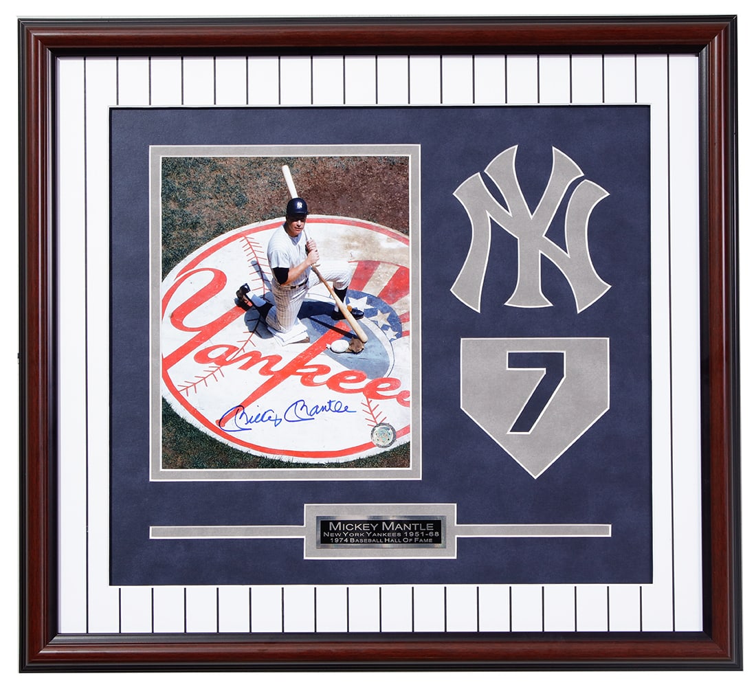 The Commerce Comet Radiance – Mickey Mantle Signed photo (1 of 3)