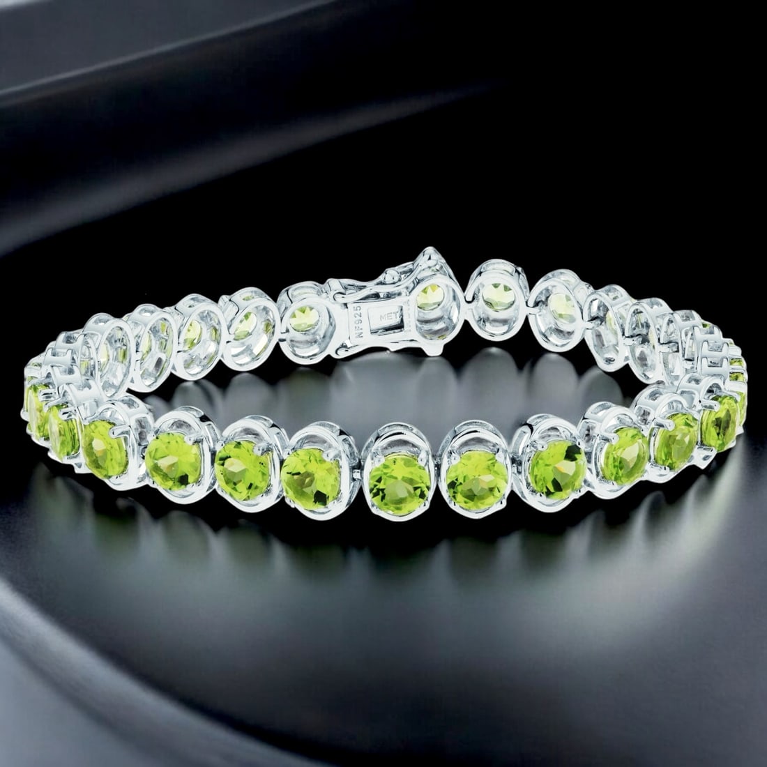 13.72 Ct Peridot Sterling Silver Bracelet 7.25" (1 of 1)