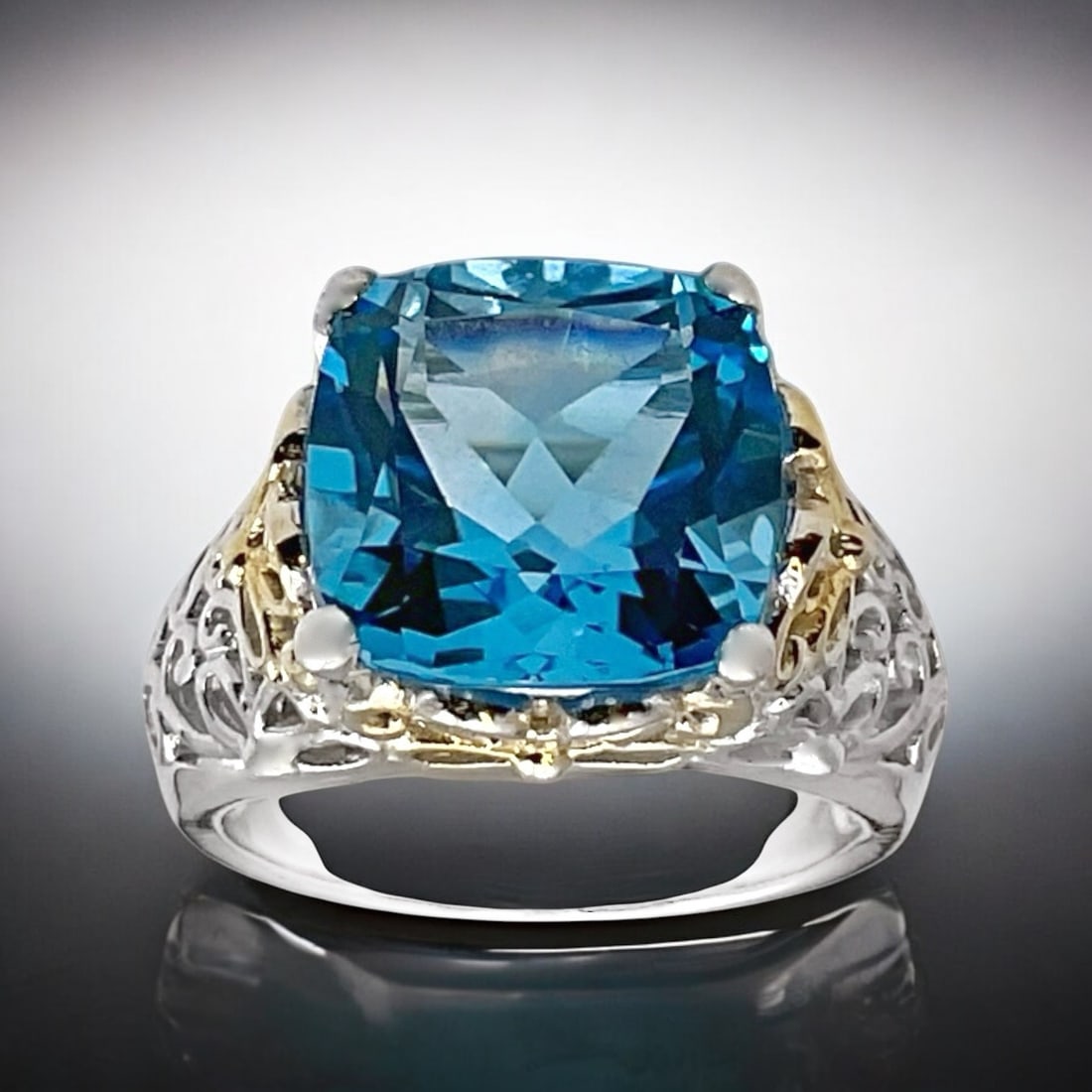 Bold Swiss Blue Topaz Gemstone Sterling Silver Ring with exquisite design - Size 7 (1 of 1)