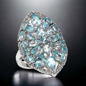 5.51 ct Sky Blue Topaz Sterling Silver Ring with a bold design to leave your friends speechless -