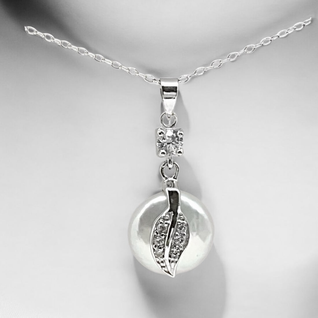 Timeless design Pearl Sterling Silver Necklace with Simulated Diamonds to provide an epic sparkle - (1 of 1)