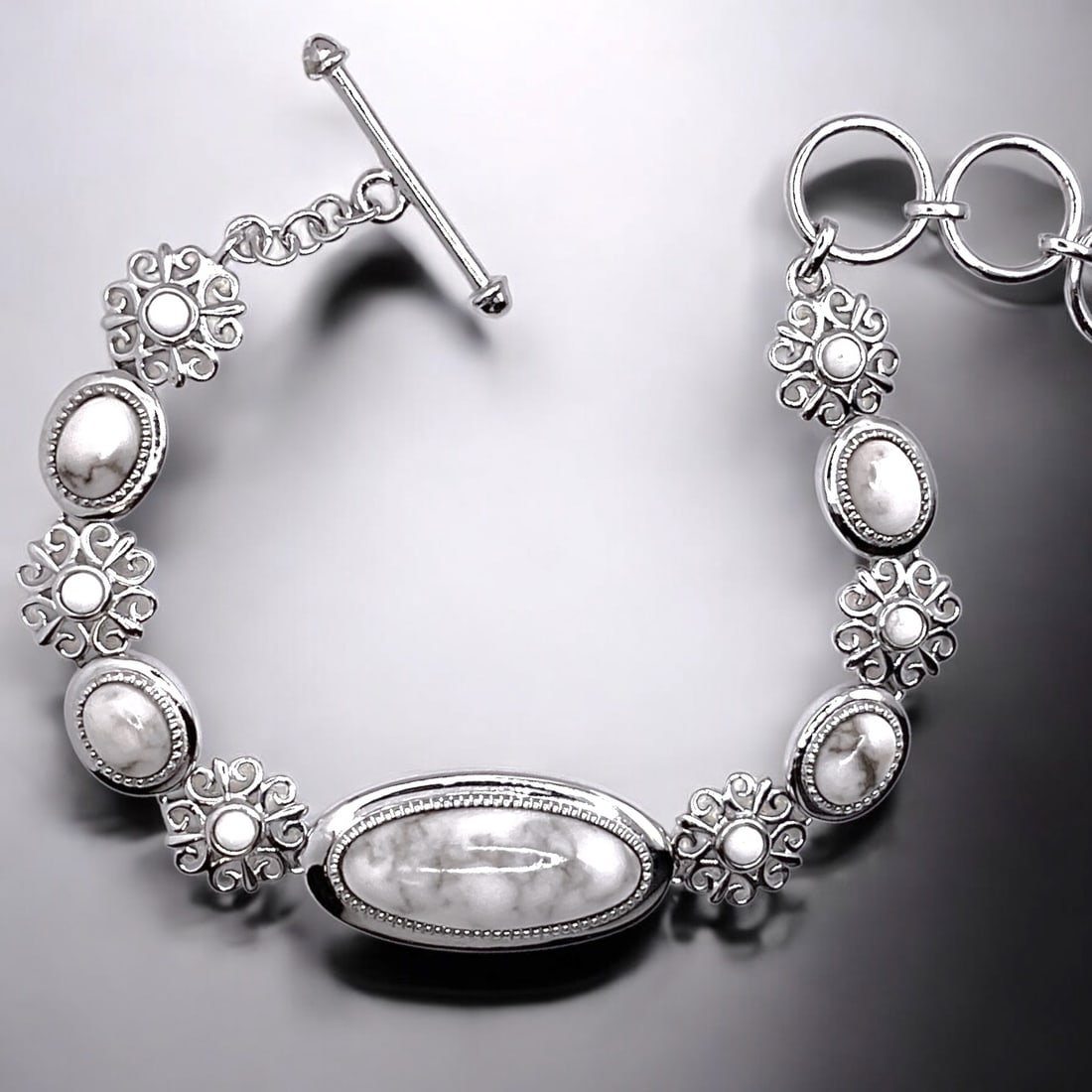 Enchanting White Buffalo Bracelet with Toggle clasp in Sterling Silver (1 of 1)