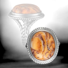 Lion Paw Gemstone Ring set in Sterling Silver - Size 7