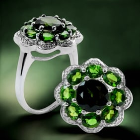 2.59ctw Chrome Diopside Flower Sterling Silver Ring - Size 8