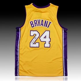 Kobe Bryant Signed L.A. Lakers #8 Jersey (2006-07)