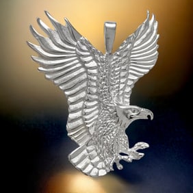 Sterling Silver Eagle Pendant – Patriotic Design with Detailed Craftsmanship