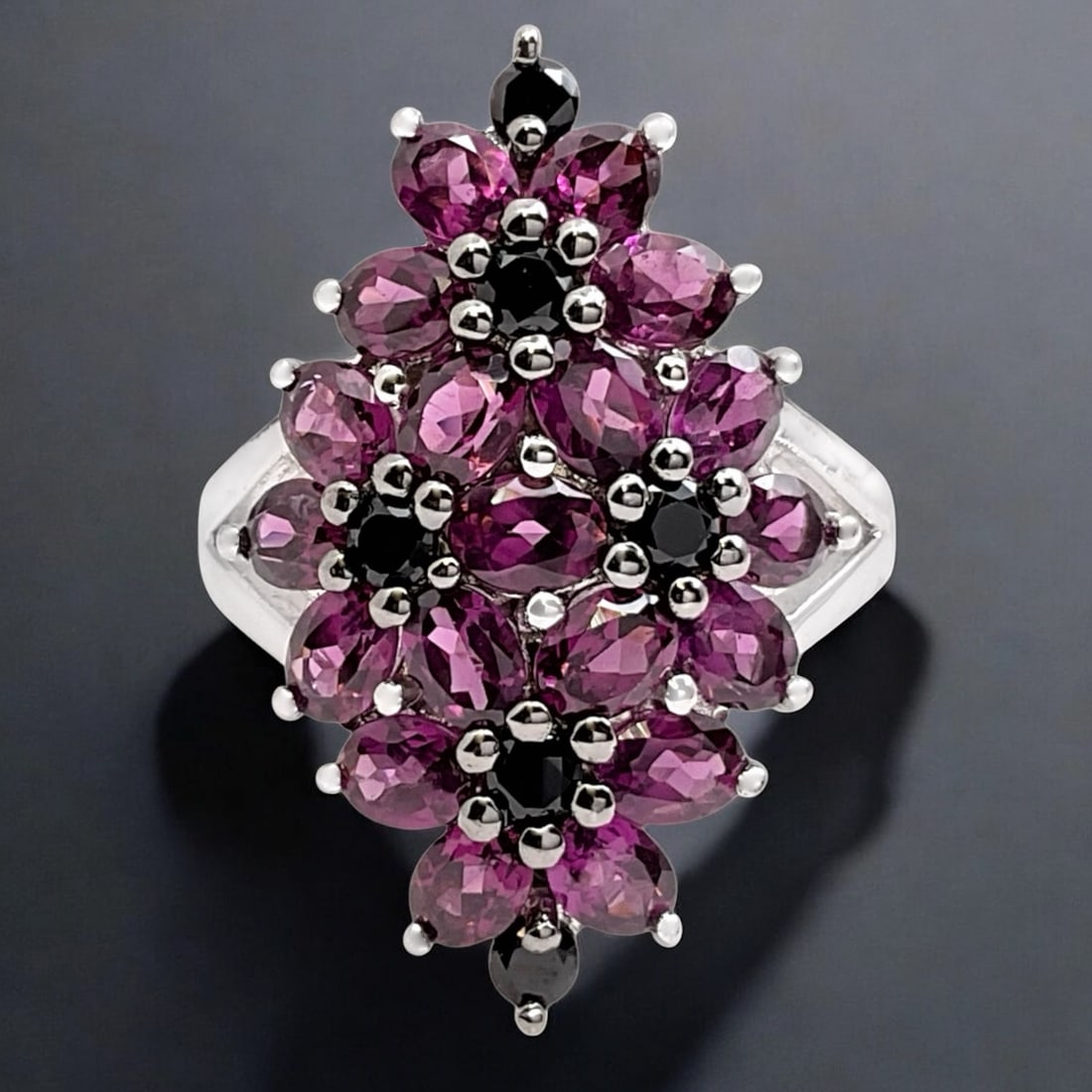 Rhodolite Garnet and Black Spinel Sterling Silver Flower Ring - Size 7 (1 of 1)