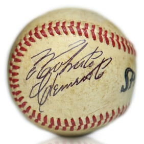 Roberto Clemente Signed Spalding Baseball