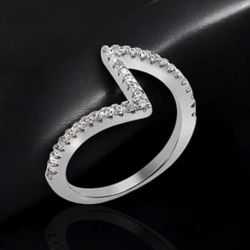 Urban V Sterling Silver Midi Ring with Simulated Diamonds - Size 4.5