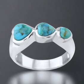 Southwest Heart Turquoise Ring set in Sterling Silver - Size 7