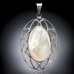 Mesmermizing Oval White Mother-of-Pearl Sterling Silver Pendant