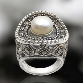 Timeless Pearl Sterling Silver Ring adorned with sparkling Marcasite - Size 6.5