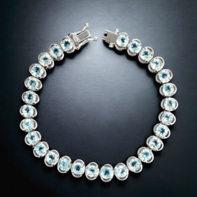 Sky Blue Topaz Gemstone Bracelet set in Sterling Silver - Size 7.25"