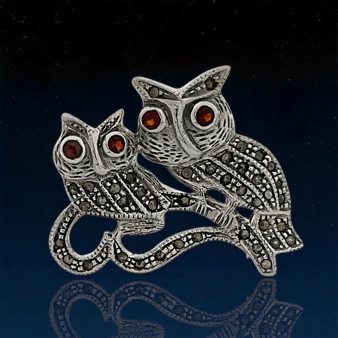 Double Owl Marcasite Brooch/Pin: Product Details Item: Pin/Pendant Metal: Unknown Gemstone: Marcasite Approximate Measurements: 26.6 mm X 30.6 mm Ring Size: Not Applicable Chain Length: Not Applicable Chain Metal: Not A