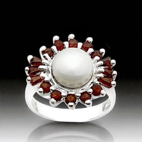 Timeless Pearl & Garnet Sterling Silver Ring - Size 5.75