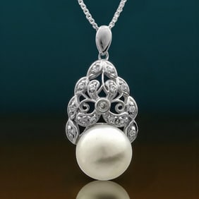 Sterling Silver Freshwater Pearl Pendant 18" Chain