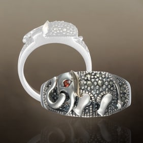 14K Gold & Silver Marcasite Elephant Ring, Garnet eye-Size 7